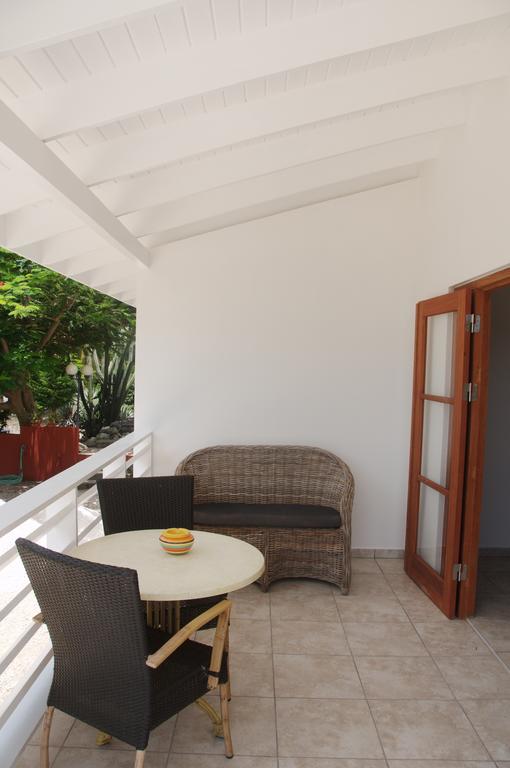 Bantopa Apartments Willemstad Room photo