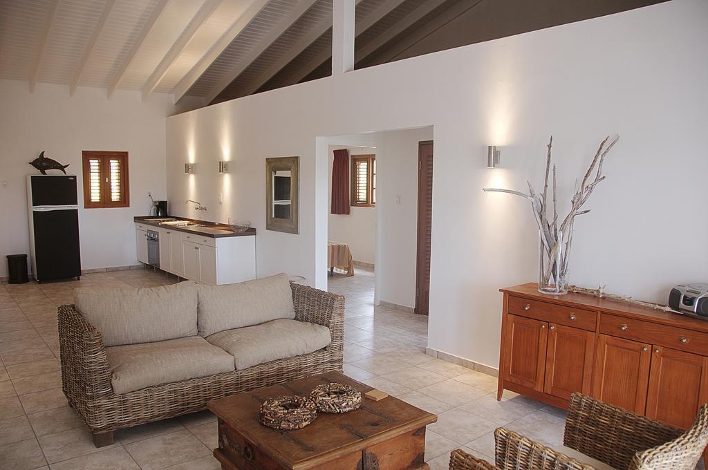Bantopa Apartments Willemstad Room photo