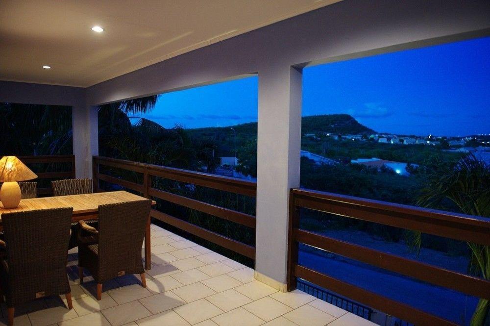 Bantopa Apartments Willemstad Exterior photo