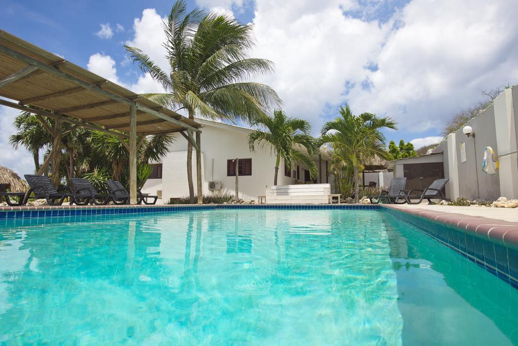 Bantopa Apartments Willemstad Room photo